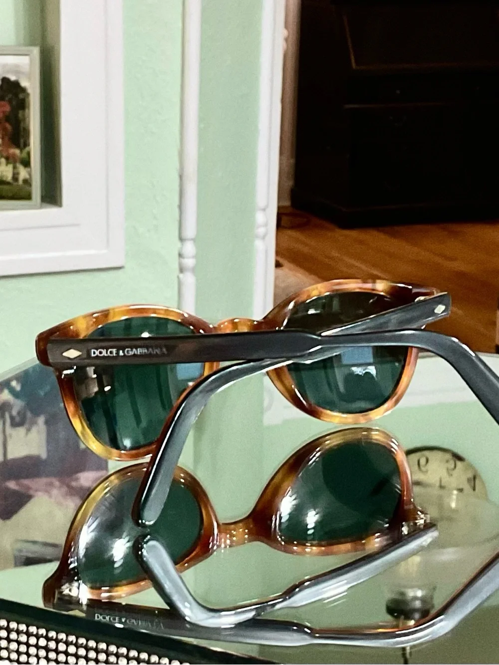 DOLCE & GABANNA SUNGLASSES